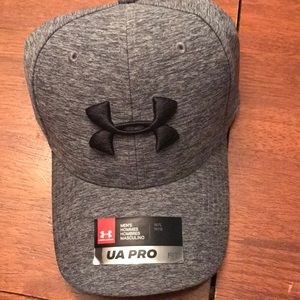 UNDER ARMOUR HAT UA PRO FIT GREY BLACK MEDIUM